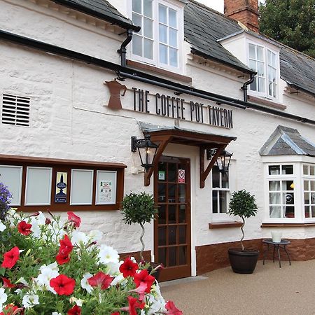 The Coffee Pot Tavern Bed & Breakfast Potterspury Ngoại thất bức ảnh