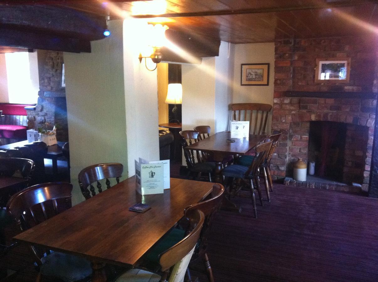 The Coffee Pot Tavern Bed & Breakfast Potterspury Ngoại thất bức ảnh